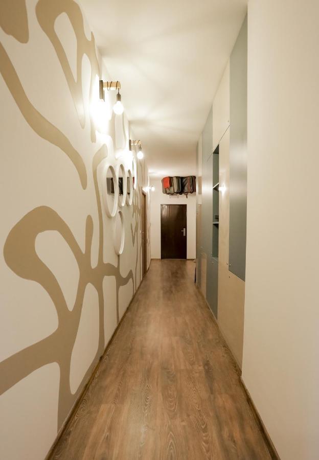 Different Apartments Ni Exterior foto