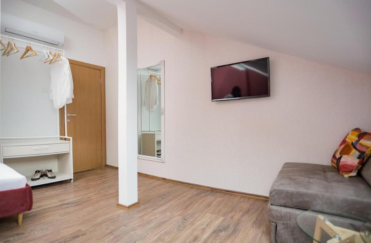 Different Apartments Ni Exterior foto