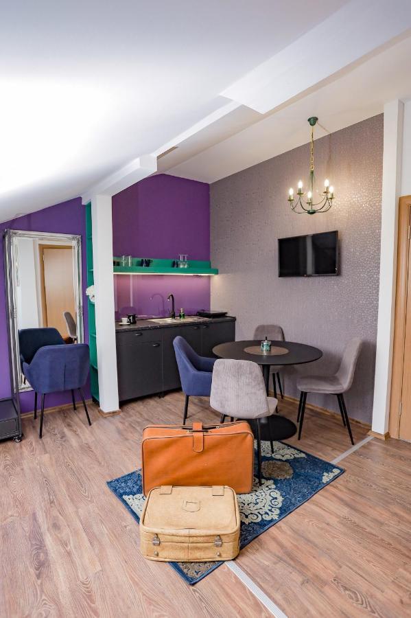 Different Apartments Ni Exterior foto